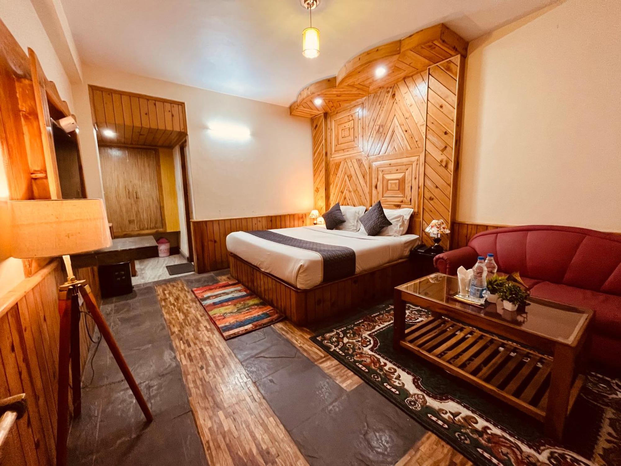 Snow Clad Riverview Hotel & Resort, Manali Kültér fotó