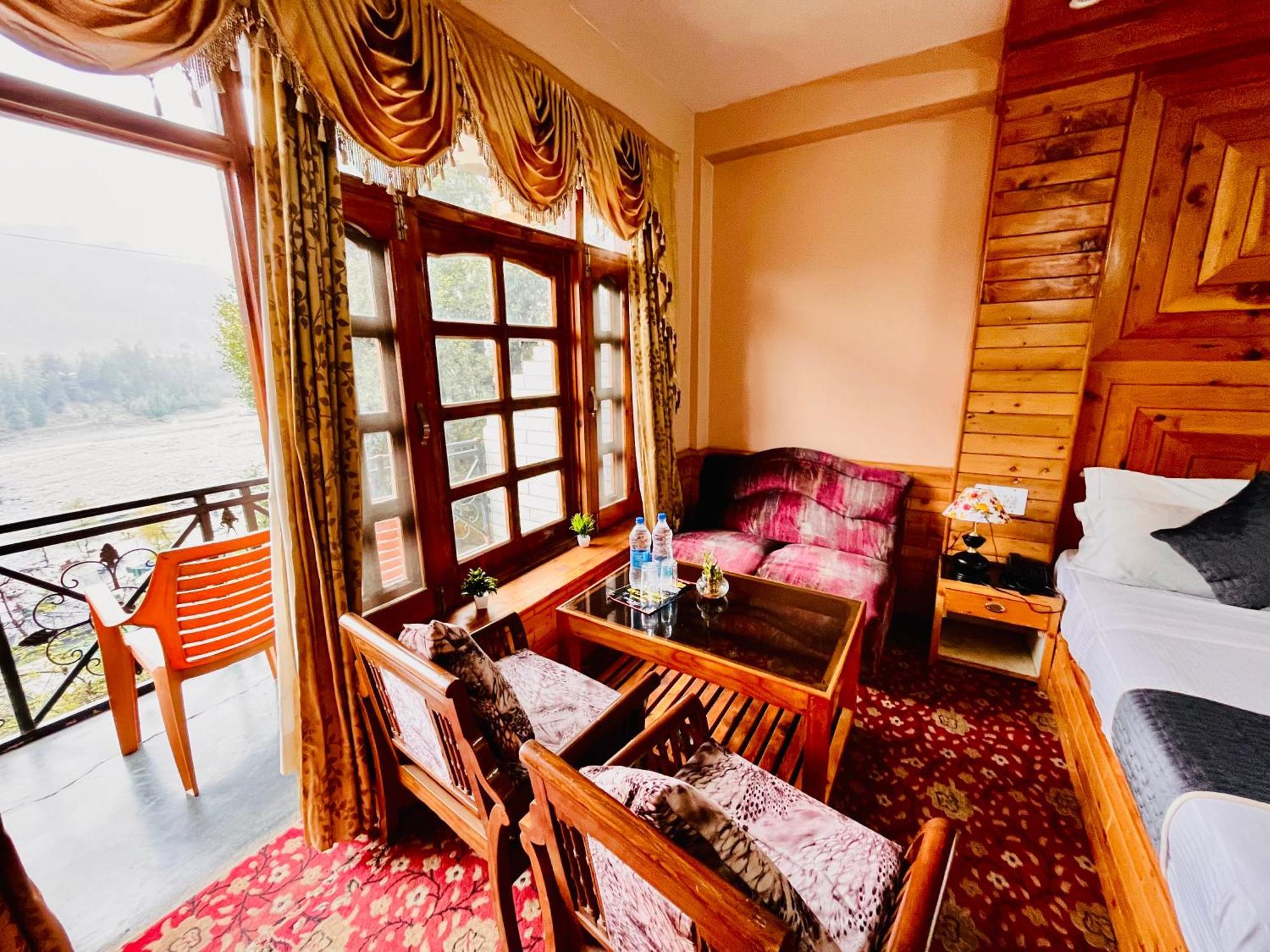 Snow Clad Riverview Hotel & Resort, Manali Kültér fotó