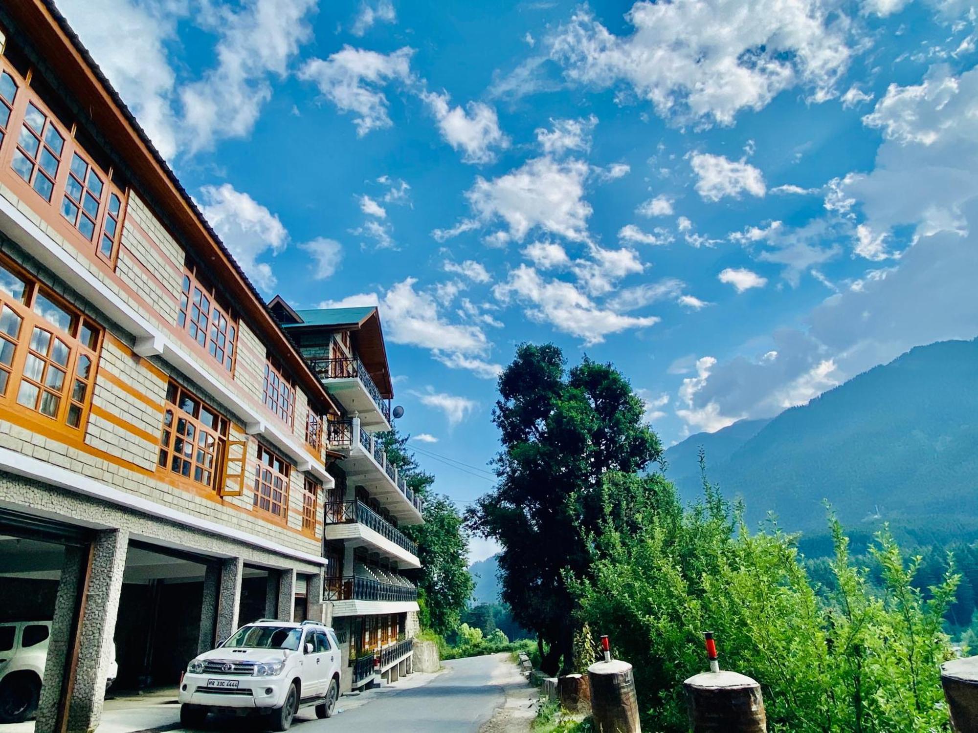 Snow Clad Riverview Hotel & Resort, Manali Kültér fotó